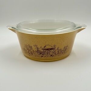 Vintage Pyrex Forest Fancies Mushroom Casserole Dish with Lid - 2.5L 475-B
